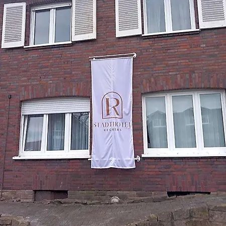 Stadthotel Reckers فندق 3*